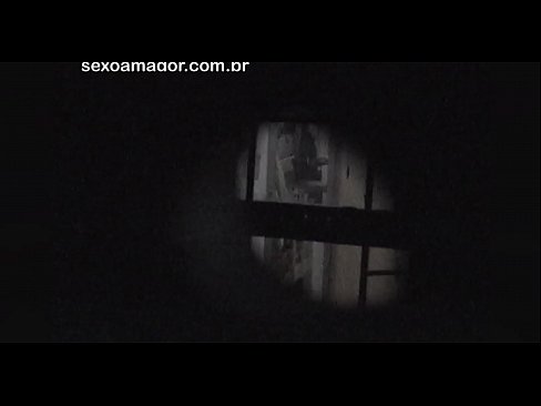 ❤️ Lourinho é filmado secretamente por um voyeur de bairro escondido atrás de tijolos ocos ❌ Porno em pt.massagsaransk.ru